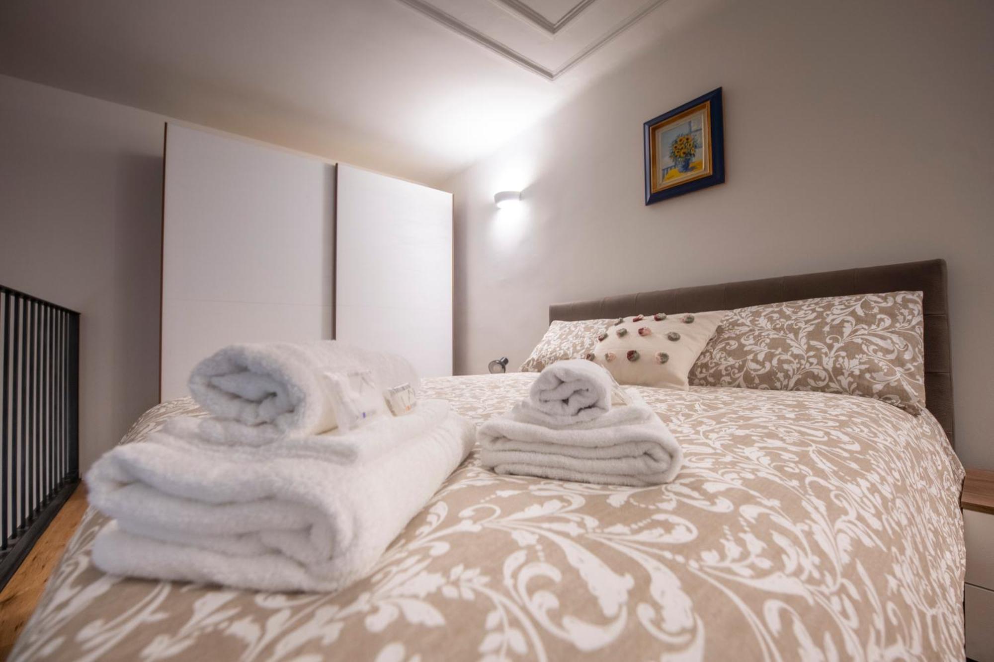 258 - The Loft In Largo Zecca - Luxury Nel Cuore Di Genova Esterno foto